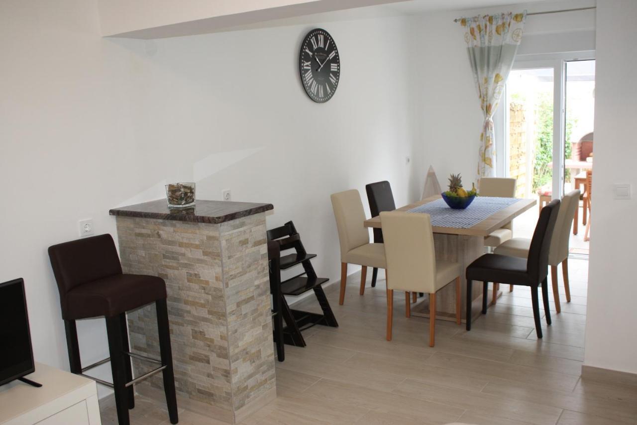 Holiday Home Radmila Премантура Екстер'єр фото