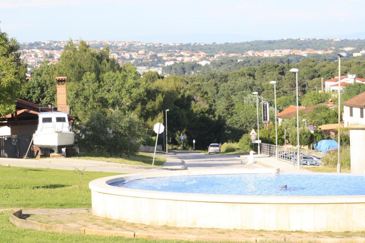 Holiday Home Radmila Премантура Екстер'єр фото